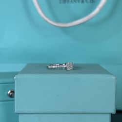 Tiffany & Co. Novo Ring 0.74CTW VVS1 Platinum Sz 6.5