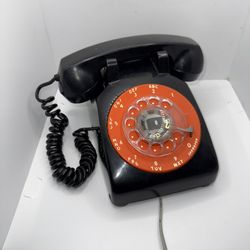 vintage ITT Stromberg Carlson black rotary dial desk telephone