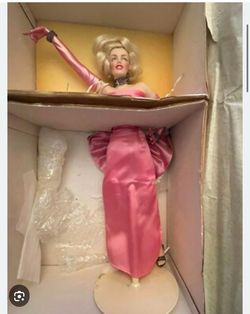 Franklin Heirloom Dolls Marilyn Monroe In Pink Dress with box