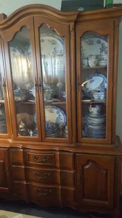 Display Cabinet Hutch