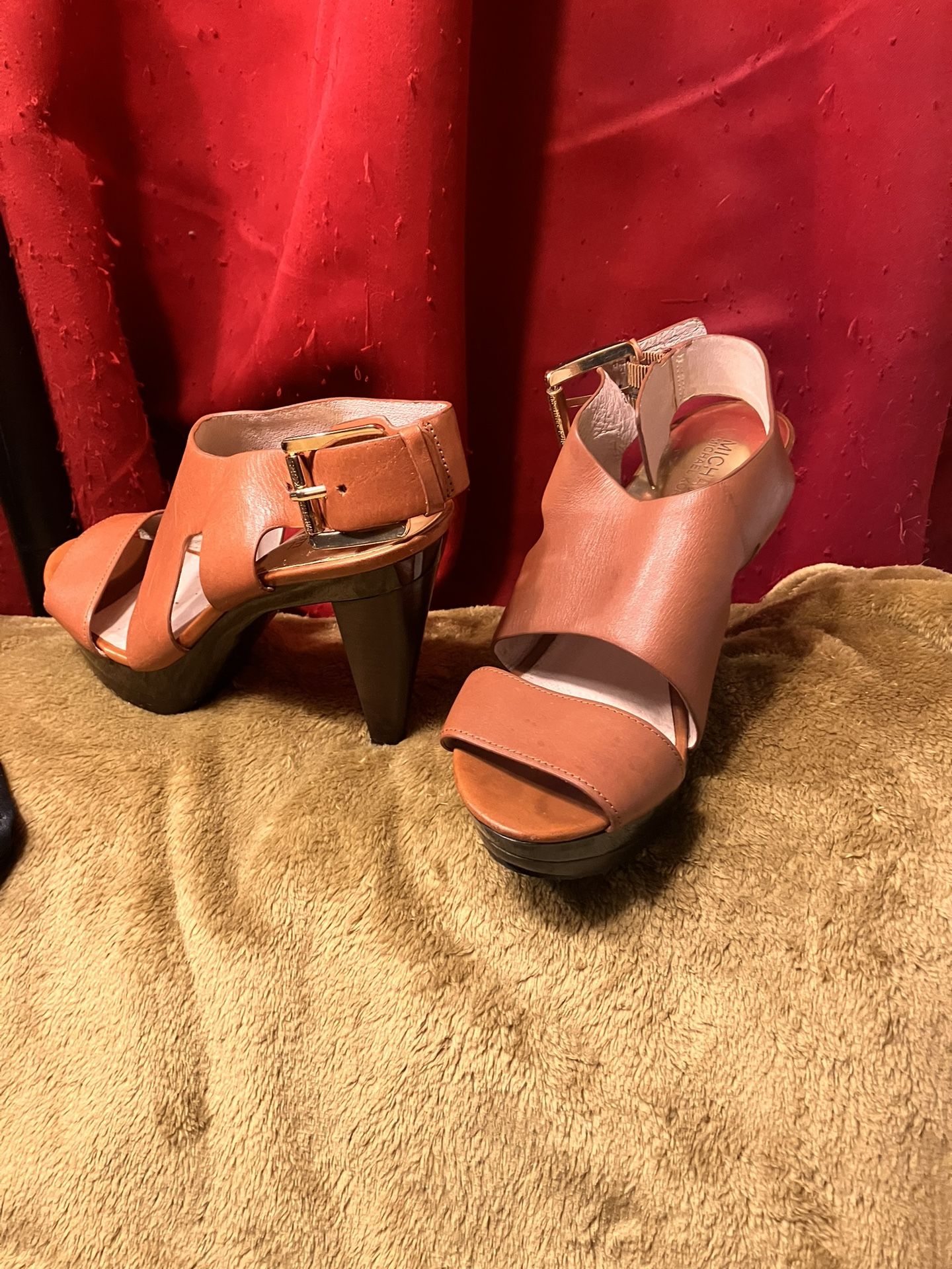 Micheal Kors; Size 8 Wms Heels