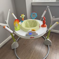 Skip Hop Jumpscape foldaway jumper