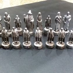 Lord Of The Rings Chess Pieces