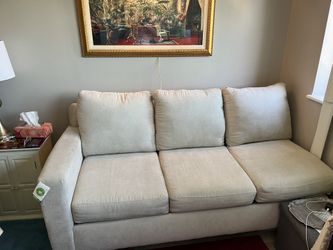 Left Like New 3 Seated Piece Of A Sectional. Space Wise It Does Not Fit.
