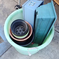 Pots lot