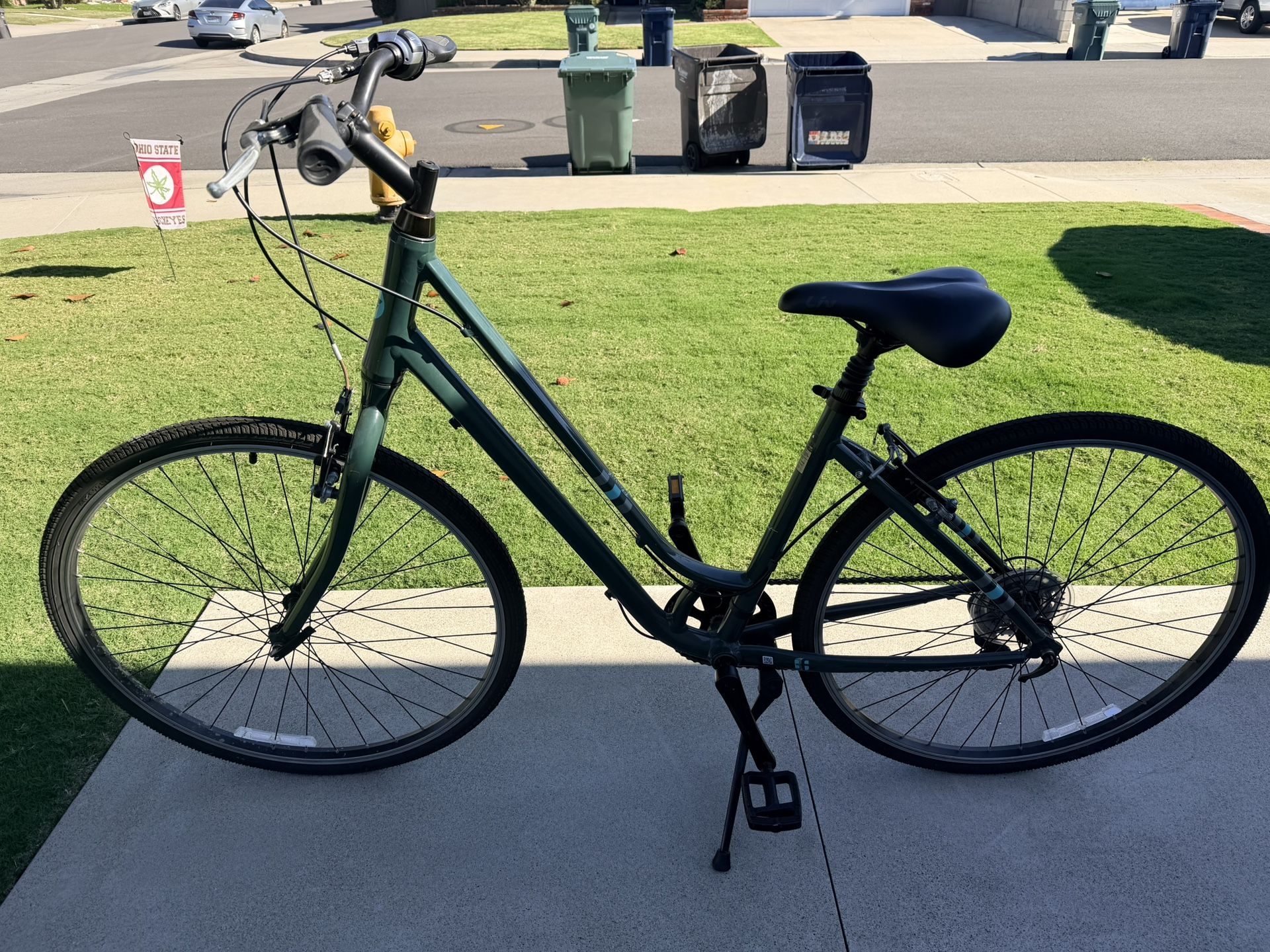 Giant “Flourish” Step-Through Hybrid Bike