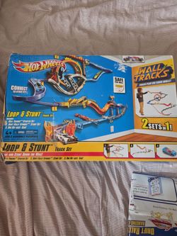 Hot wheels  wall tracks  loop and stunt