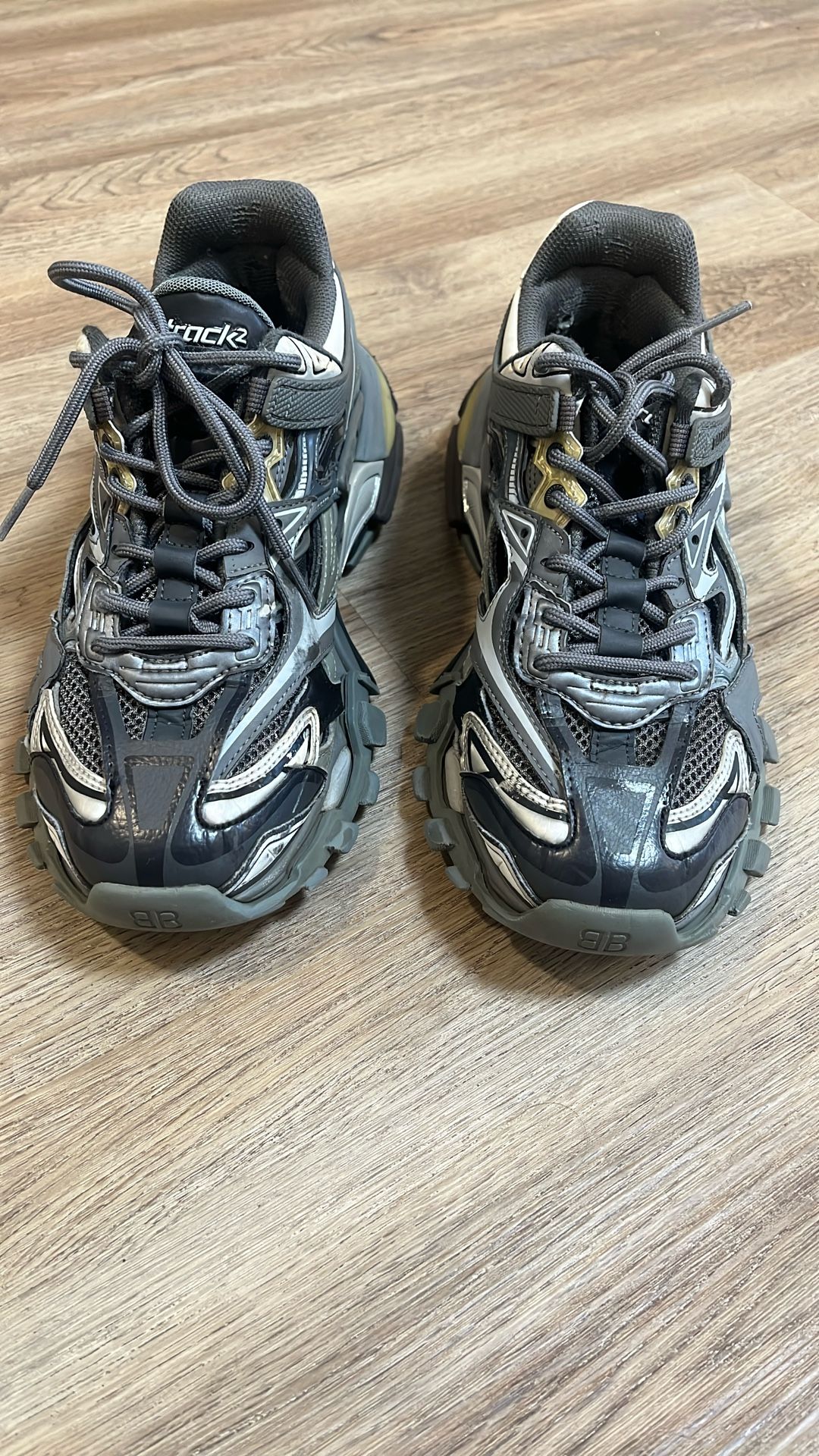 Balenciagas Track 2