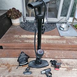 Bike Accessories Bundle – Lights, Pump, Phone Mount + Cannondale Saddle Bag
