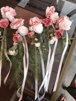 Hand crafted floral Decor one of a kind. Interchangeable ribbon