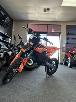 RFN Warrior SX-E2 48V Electric Dirt Bike – Orange/Black