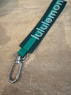 Lululemon Never Lost Key Chain New
