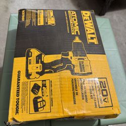 DEWALT Atomic 20V Lithium-lon Cordless Compact 1/2 in. Drill/Driver Kit with 2.0Ah Battery and Charger