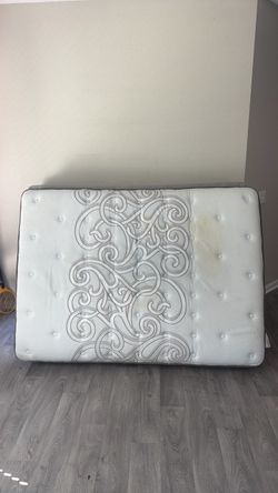Full size box spring and mattress