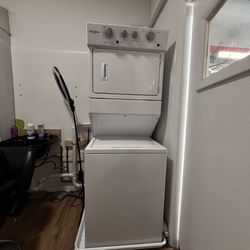 Whirlpool 3.5 Cu.Ft Long Vent Electric Stacked Laundry Center WETLV27HW