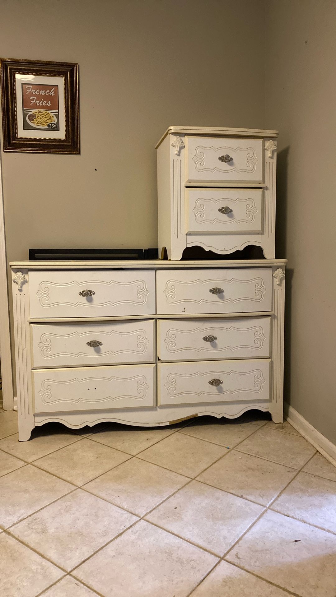 DRESSER & NIGHTSTAND