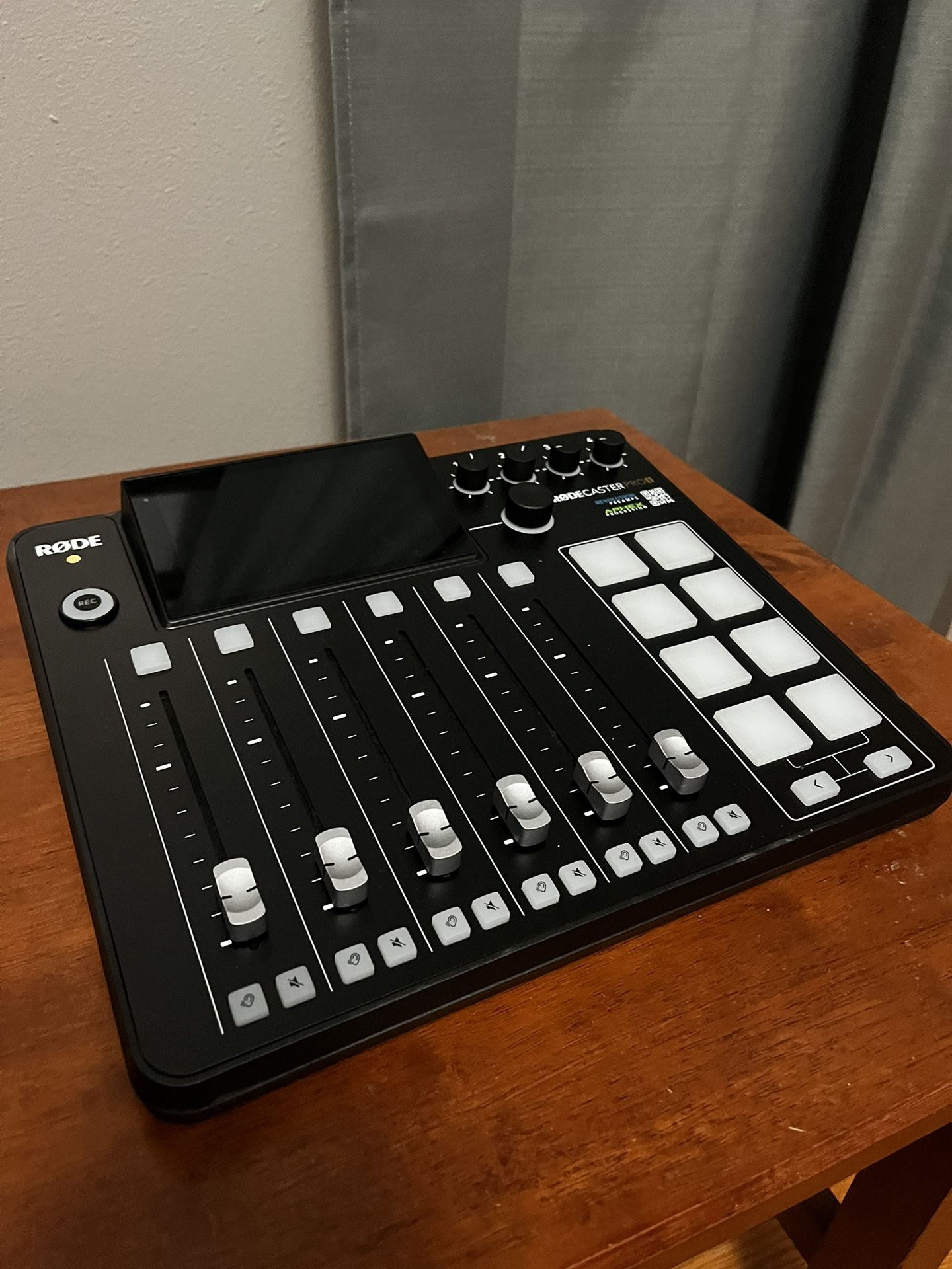 Rode Rodecaster Pro II Podcast Audio Mixer