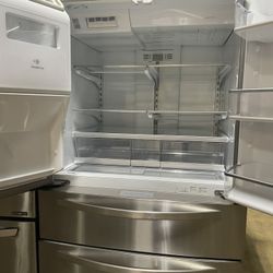 36 inch kenmore refrigerator in good condition with 4 months warranty