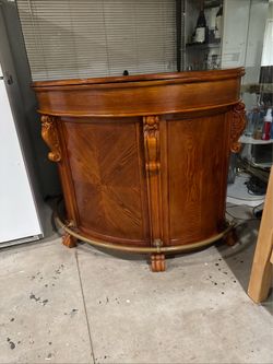 Bar and game table