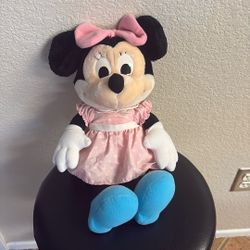 Minnie Mouse Disney Store Vintage 20’