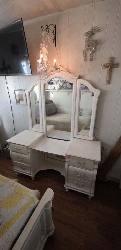 Vanity Very Beautiful 