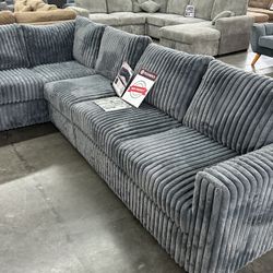 Corduroy Dark Grey Sectional.  New Sectional  4-pc     Nuevo Seccional  De 4 Piezas Color Gris. Oscuro  4-Piece Sectional Set New sectional in a box  