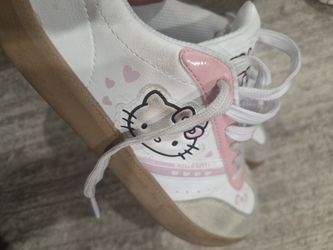 Hello Kitty Shoes