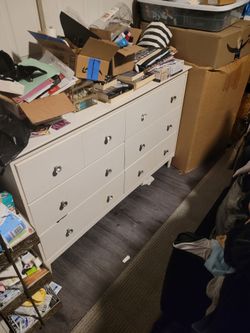 Dresser