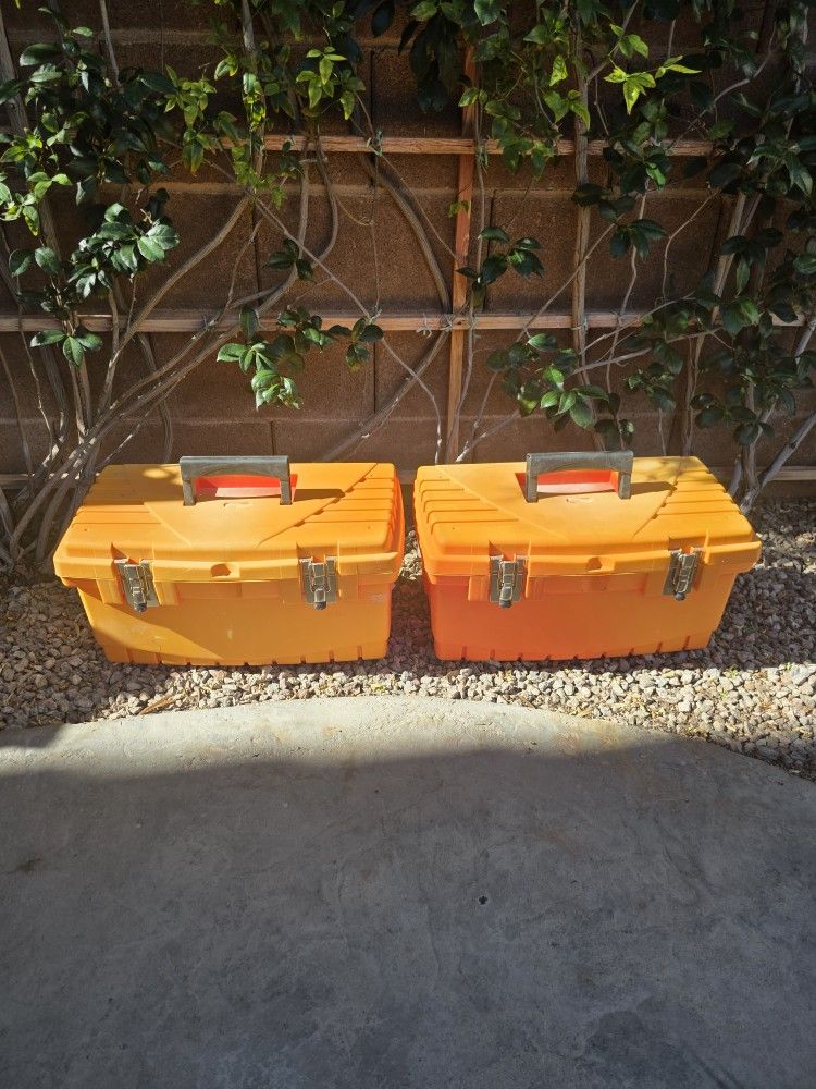 Tools boxs.
$15 each one.
Russell & Fort Apache Rd.89148