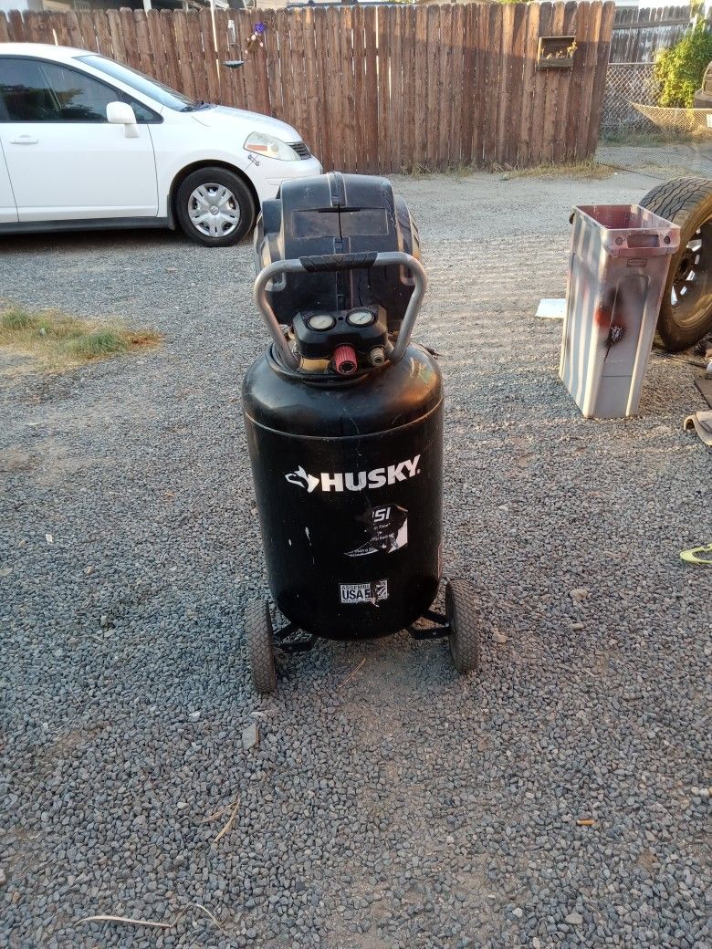 Husky Air Compresor 