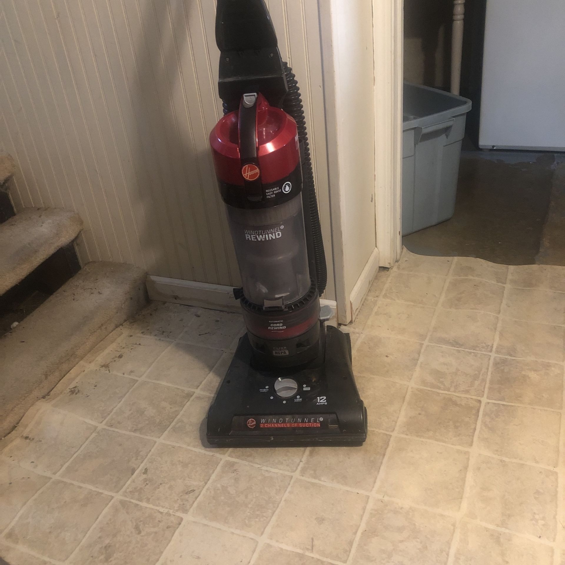 Hoover Wind tunnel Hepa Filter Vacuum Cleaner 