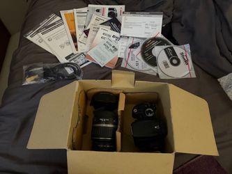 Canon EOS Digital Rebel XT black DSLR Camera w/ EF-S 18-55 kit