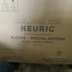  KEURIG® K-Café® Single Serve Coffee Latte & Cappuccino Maker
