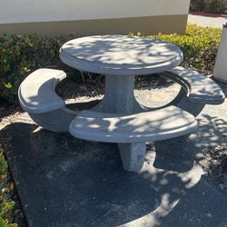Outdoor Table & Trashcan 