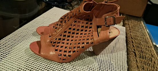 Vince Camuto Sandals Pink Size 8