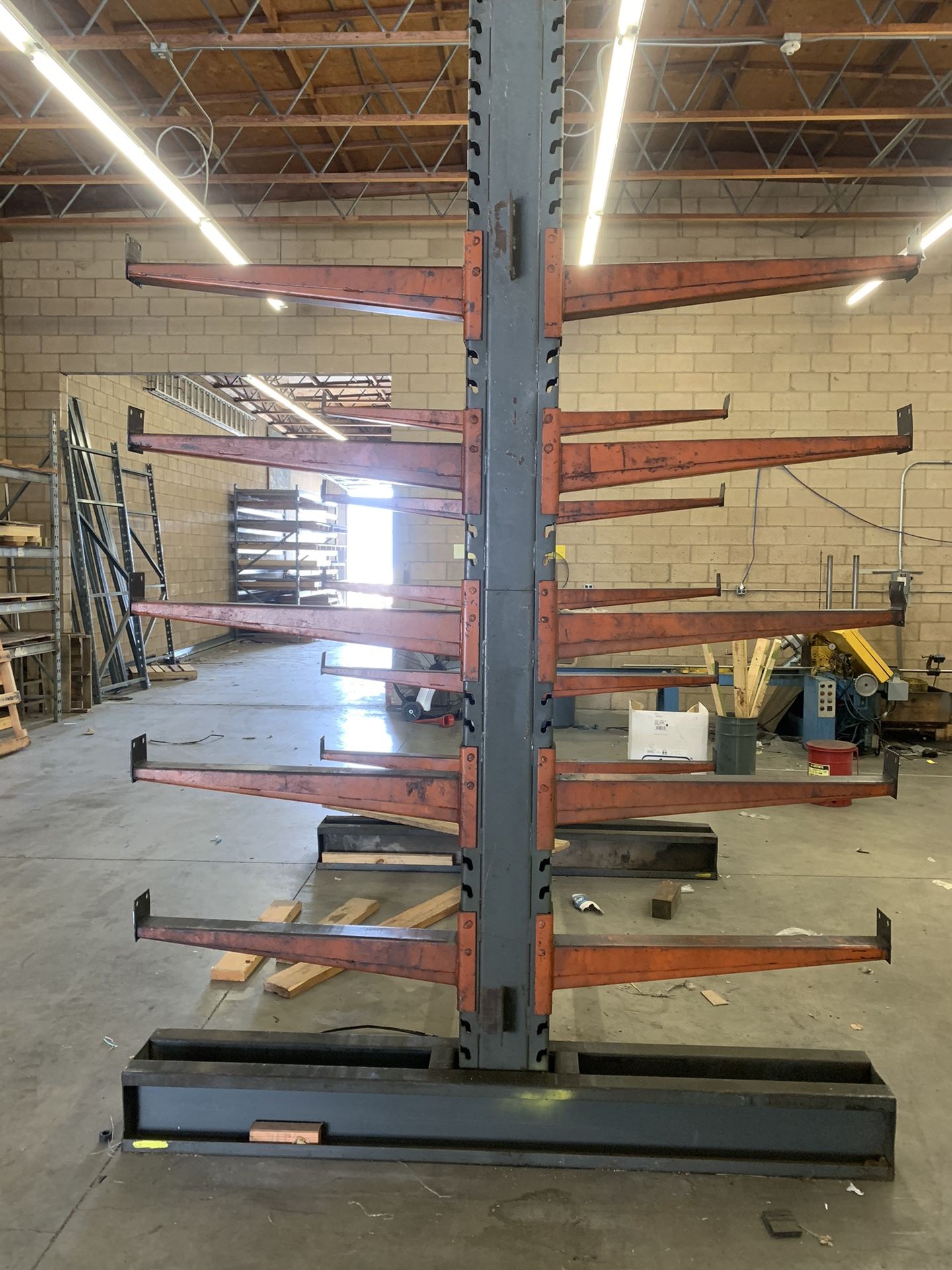 Cantilever Metal Warehouse Racks