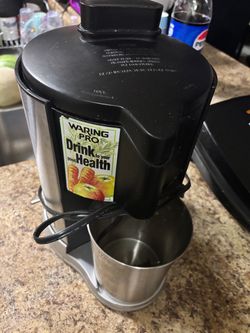 Waring Pro Juice Extractor Juicer