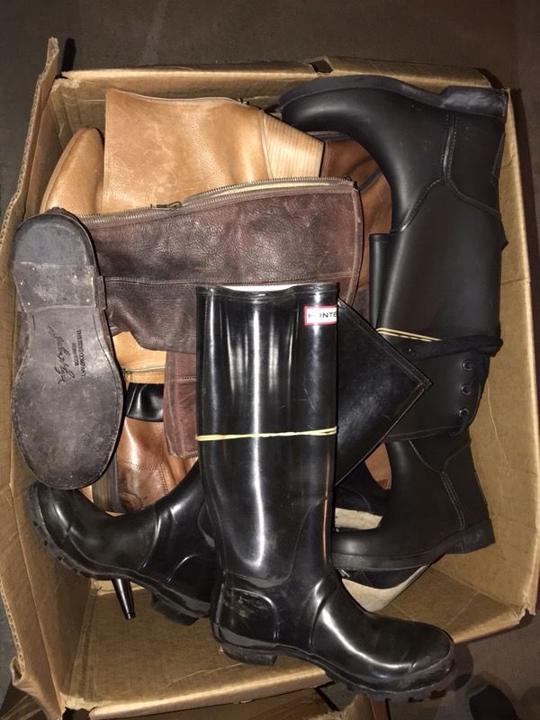 Pallet of used boots & shoes (NORDSTROM RETURNS)