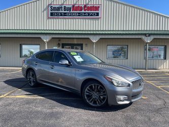 2017 INFINITI Q70
