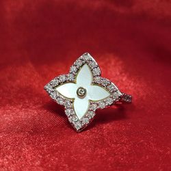 10k Yellow Gold Diamond Ombre Blossom Ring 0.26 ctw