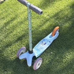 Bluey 3 Wheel Scooter
