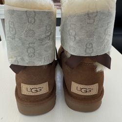 UGG Mini Bailey Bow II Women’s Size 6 Brand New In Original Box 