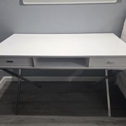 48 in white gloss desk