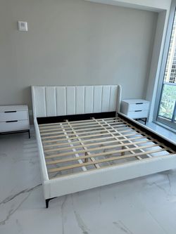 King bed // financing available