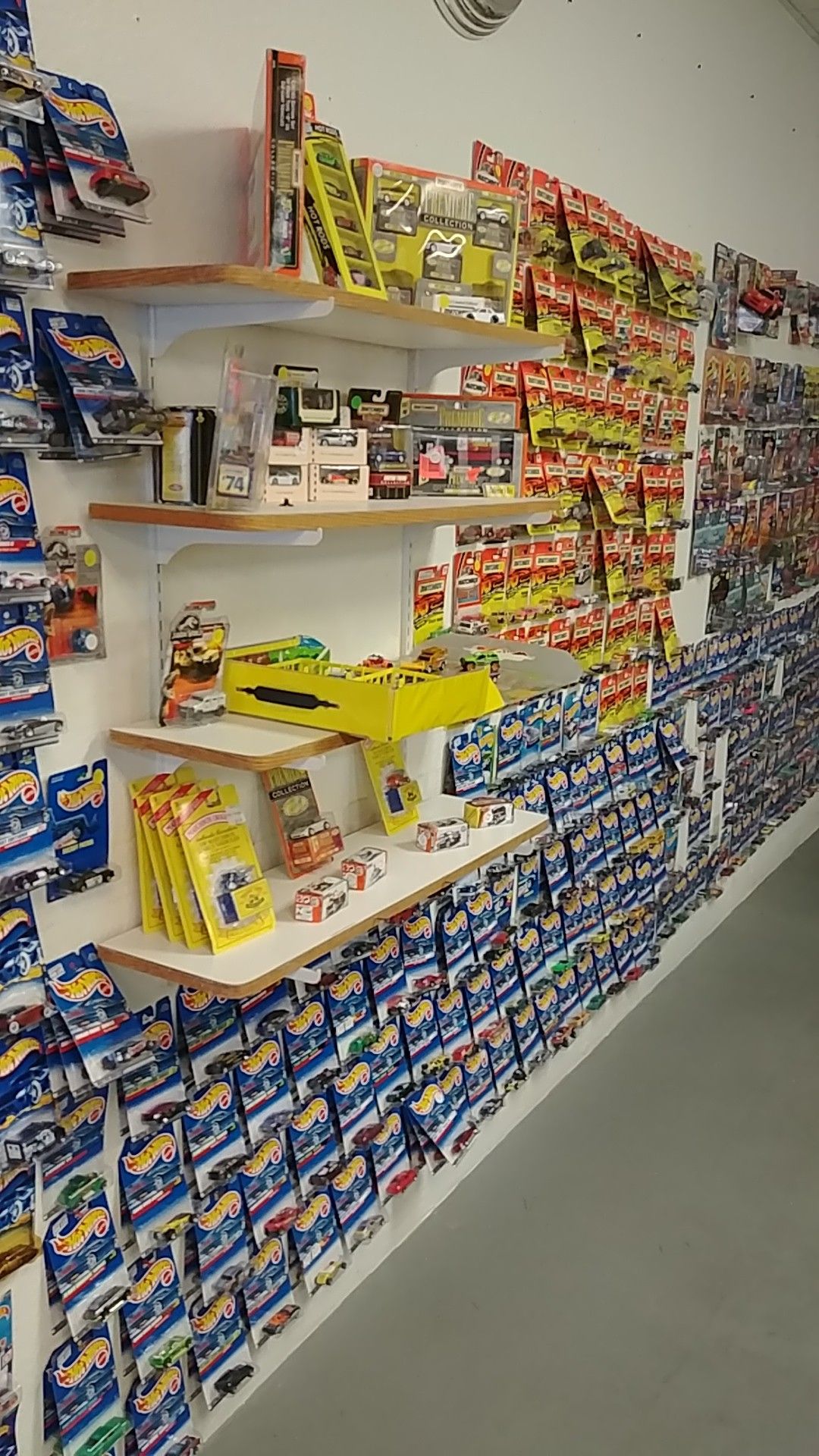 Hot Wheels and other Die Cast cars. Pawn Shop