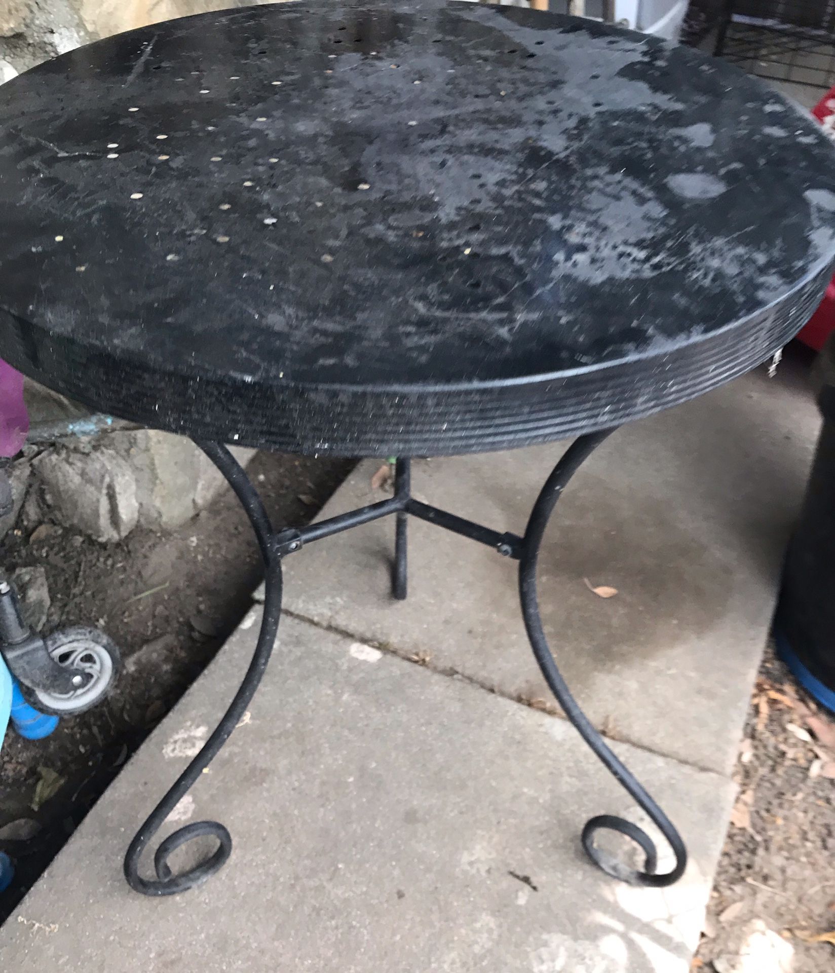 Decorative Or Any Use Table $15 Obo South La 90043 