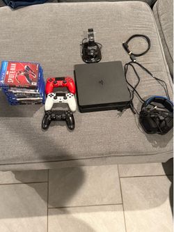 PS4 slim 500GB with games included