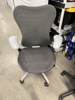 Herman Miller Mirra 2 Office Chair
