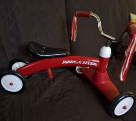Radio Flyer Kids Red Tricycle