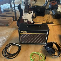 Vox Pathfinder 10 Guitar Practice Amp + Cord + Headphones